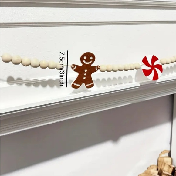 Classic Wooden Bead and Felt Gingerbread & Candy Garland - Picture 3 of 3